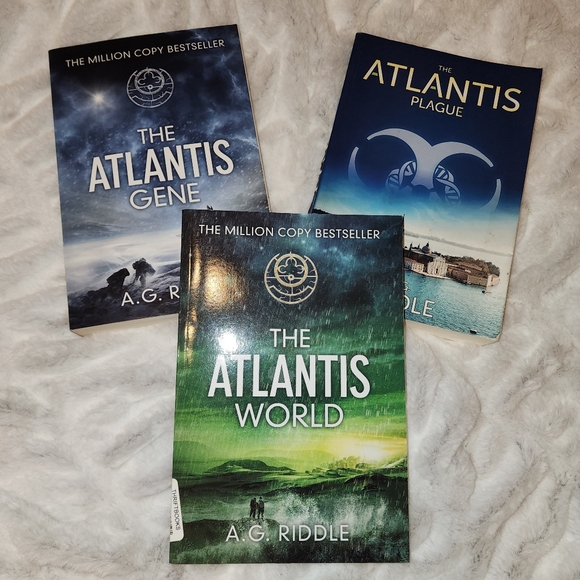 Atlantis Gene Books - Picture 1 of 3